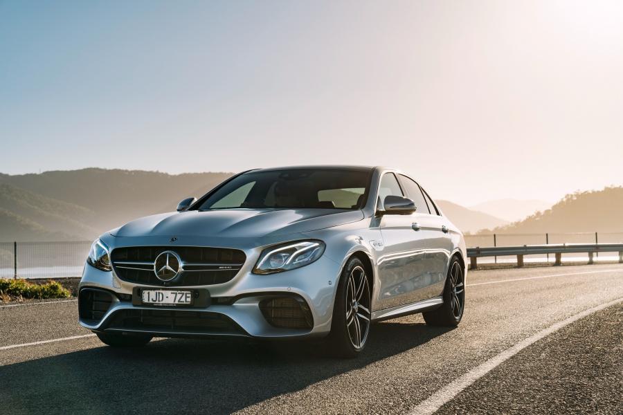  Mercedes-AMG E63 4Matic+ (W213) 2017 года  (AU) (фото 12 из 40)